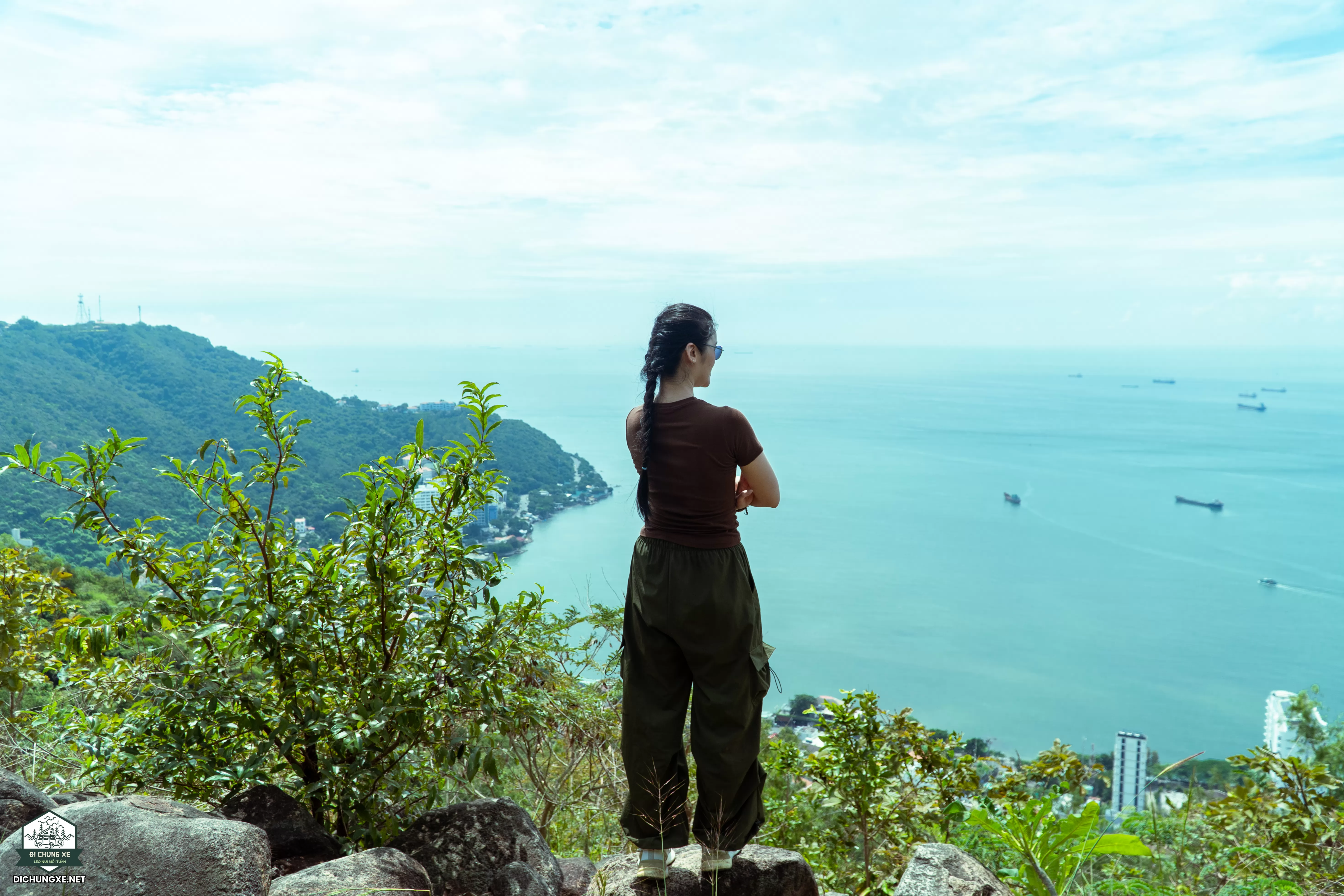 Núi Tương Kỳ - ngọn núi giữa phố biển